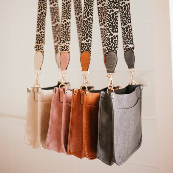 Creamy Beige Crossbody Bag with Leopard Canvas Strap - Picture 4 of 6